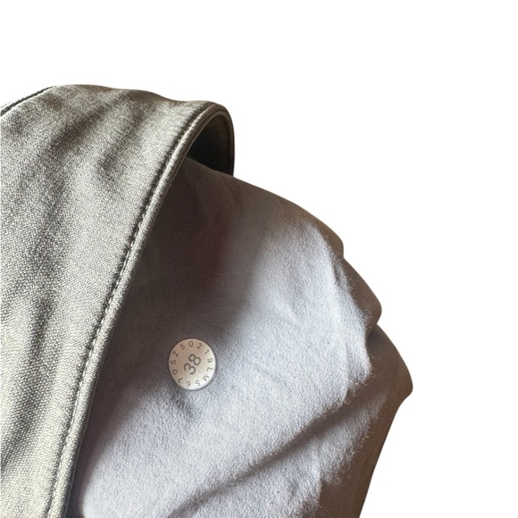 Lululemon ABC Pant Classic 34” - Size 38 - Picture 3 of 9